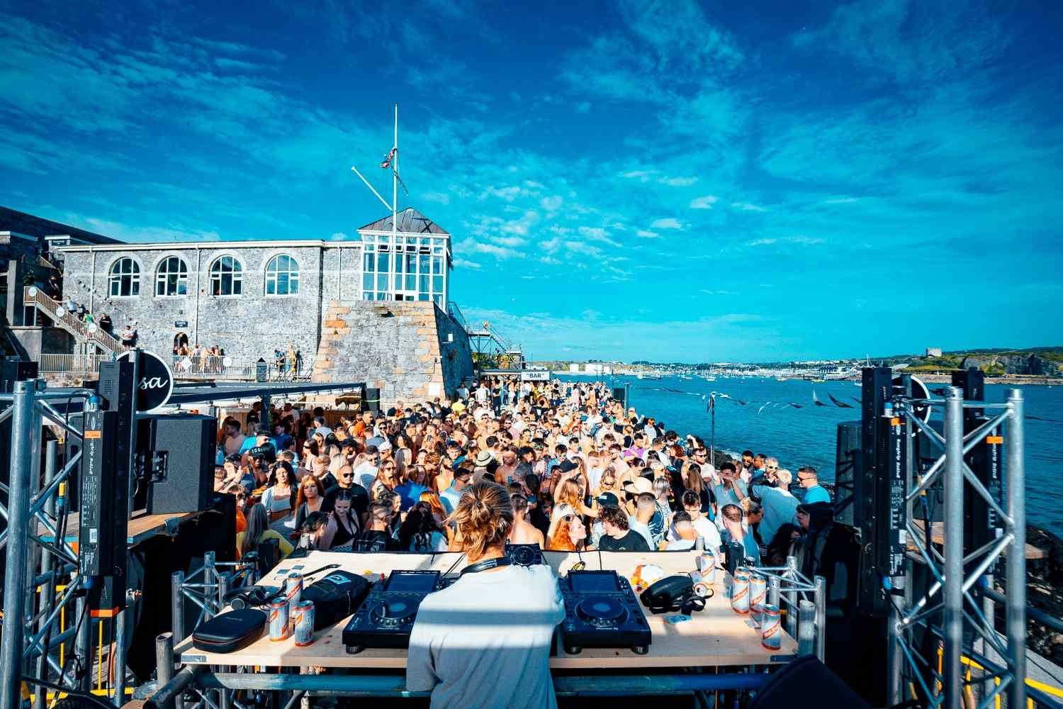 Transform Your Party with the Right Sound and Lighting Setup